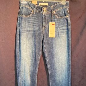 NWT Levi Woman’s 529 Mid-Rise Bootcut Jeans 8M/29
